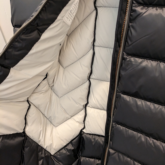 Parajumpers Black Puffer Coat - Picture 6 of 8